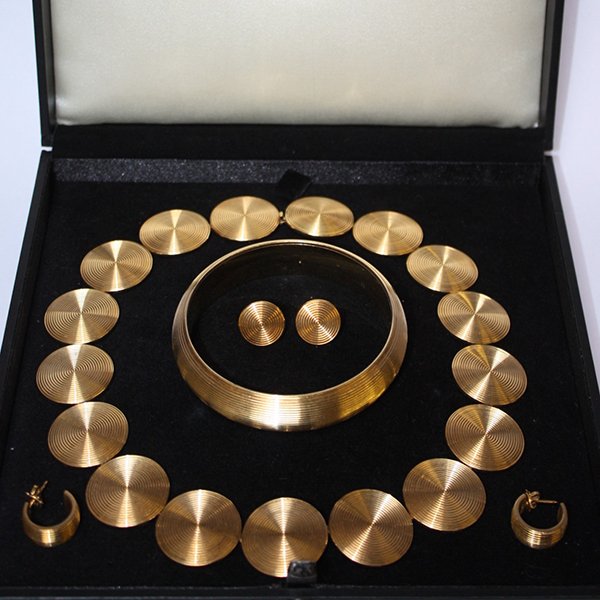 Going for gold: Why now’s a great time to cash in and sell your gold at auction