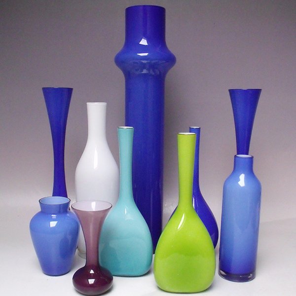 Class glass – highly collectable Scandinavian and European glass vases to sell this Thursday…