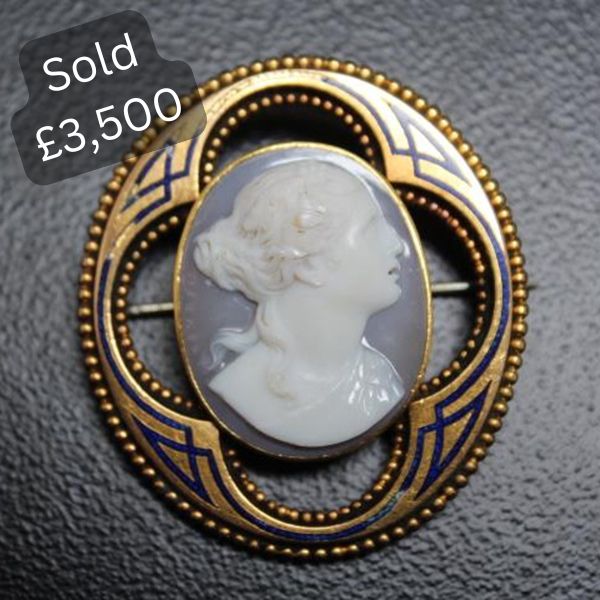 Winter Antique Auction Sale Report: “The car’s the star” as E-Type Jaguar sees winning bid of £20,000